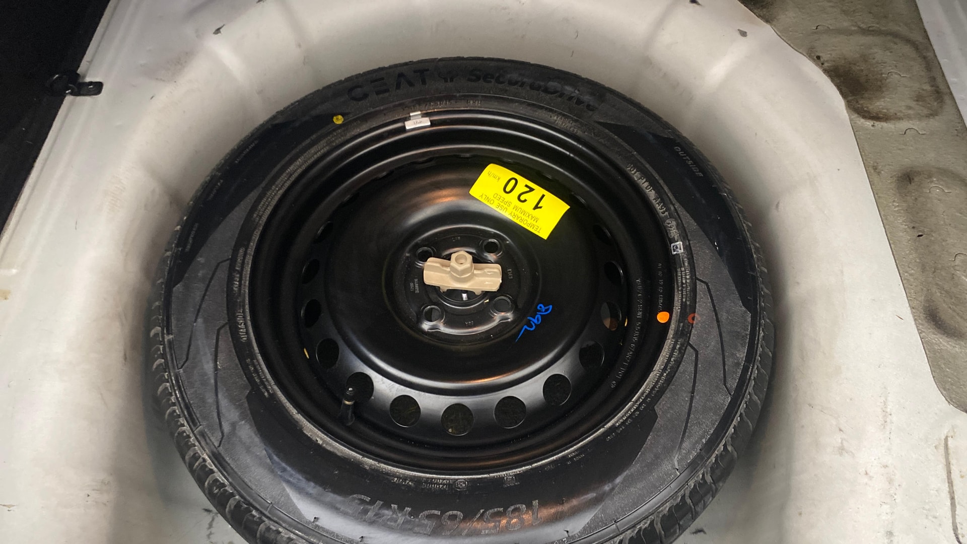 View 2019 Hyundai Verna 1.6 VTVT SX (O) AT Image 26 Used 2019 Hyundai Verna 1.6 VTVT SX (O) AT Image 26