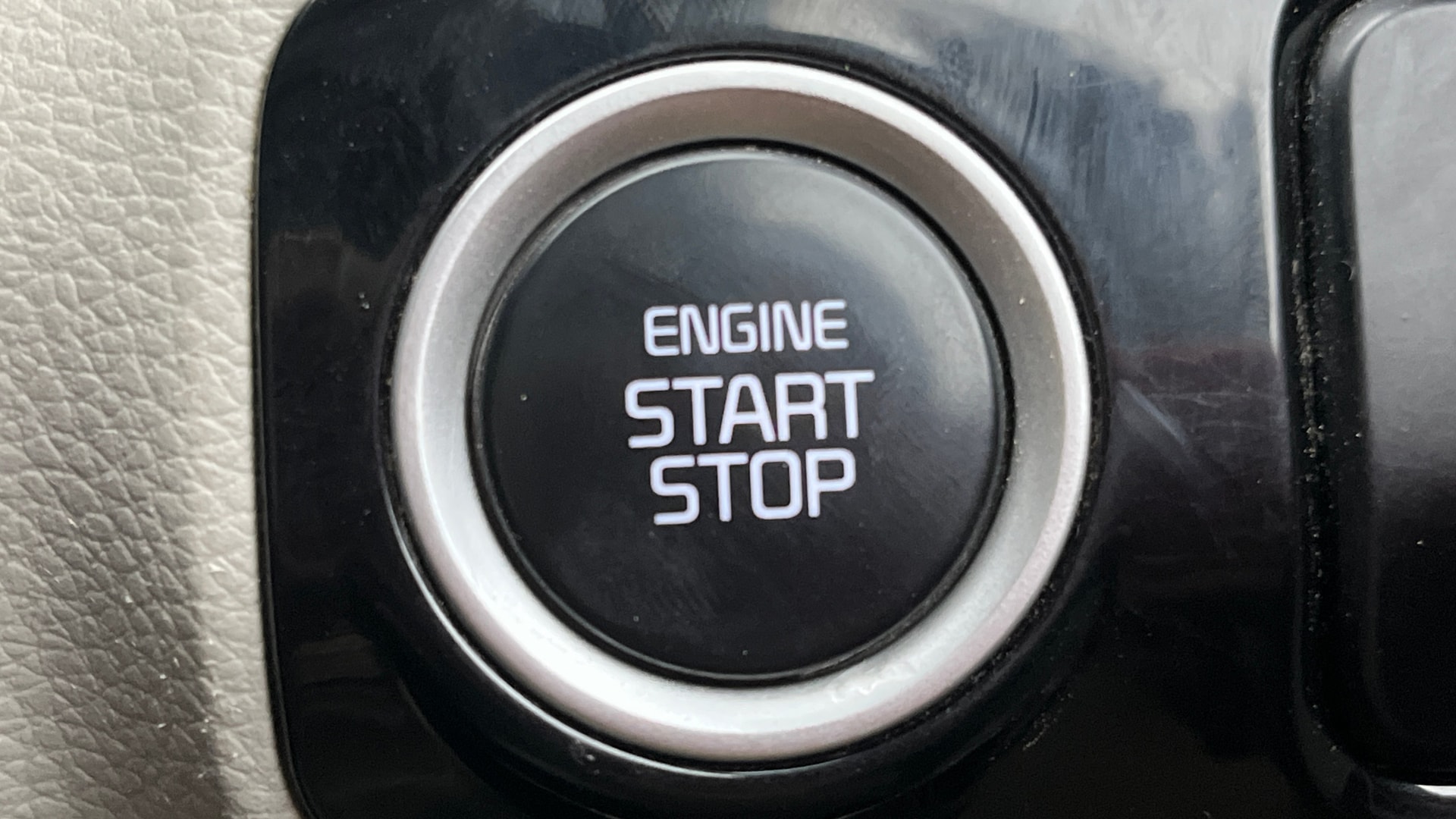 View 2020 Kia Sonet HTX Plus Diesel Image 41 Used 2020 Kia Sonet HTX Plus Diesel Image 41