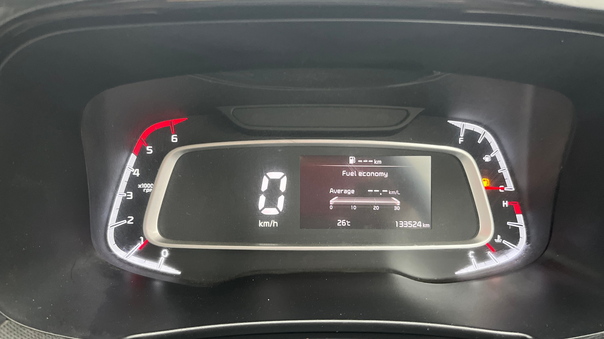 View 2020 Kia Sonet HTX Plus Diesel Image 21 Used 2020 Kia Sonet HTX Plus Diesel Image 21