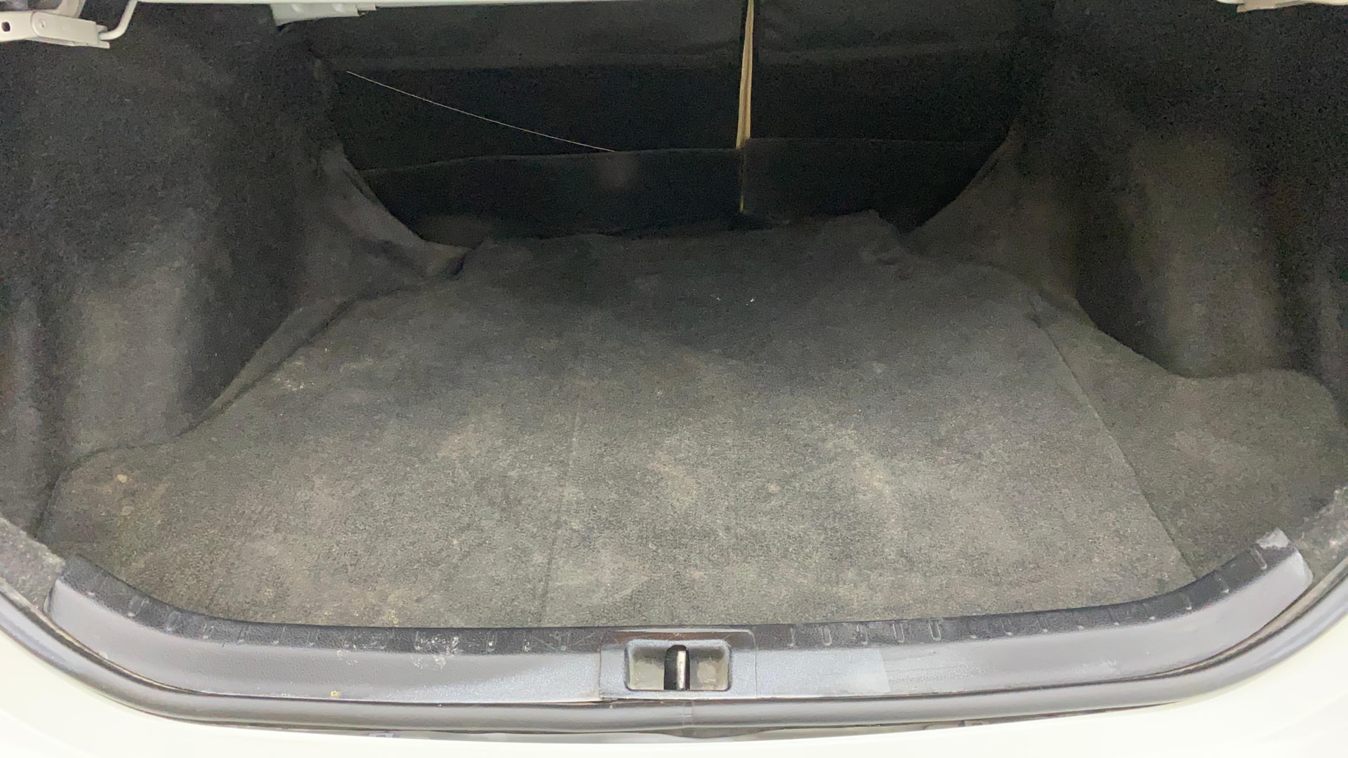 View 2017 Toyota Corolla Altis 1.8 VL AT Image 11 Used 2017 Toyota Corolla Altis 1.8 VL AT Image 11