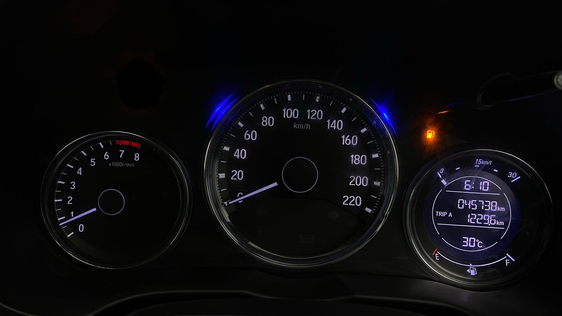 View 2022 Honda City ZX MT Diesel Anniversary Edition Image 36 Used 2022 Honda City ZX MT Diesel Anniversary Edition Image 36