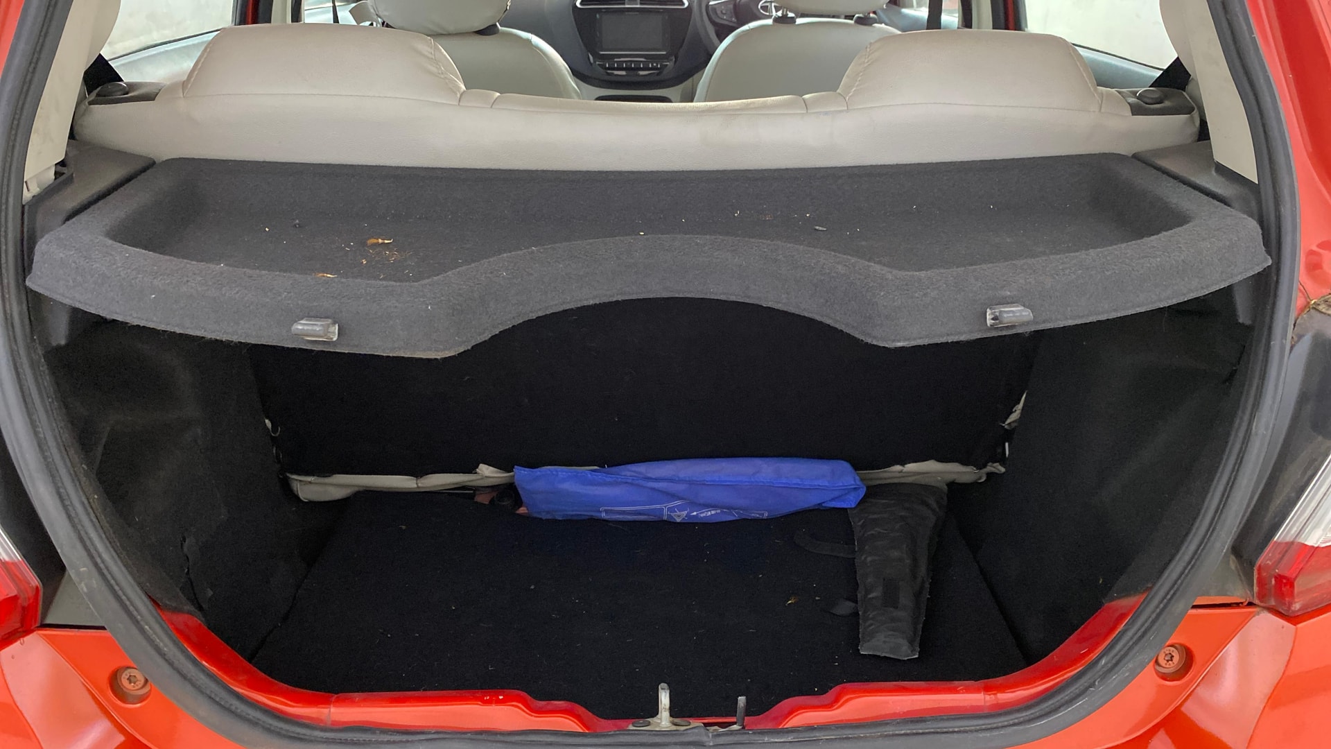 View 2022 Tata Tiago Revotorq XB Image 10 Used 2022 Tata Tiago Revotorq XB Image 10