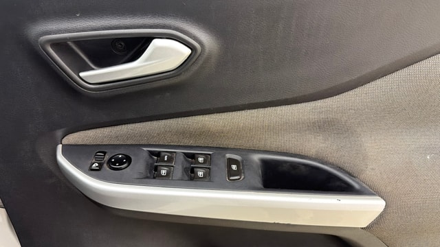 View Nissan Magnite Image 38 Used Nissan Magnite Image 38
