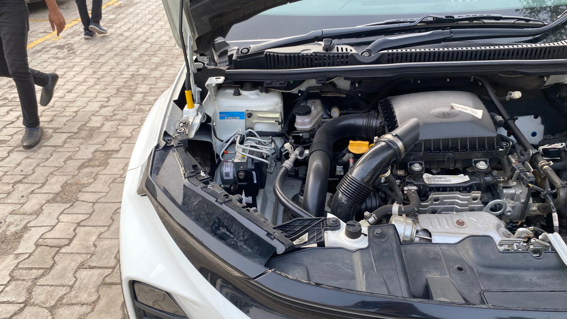 View 2024 Tata Nexon Revotron XE Image 27 Used 2024 Tata Nexon Revotron XE Image 27