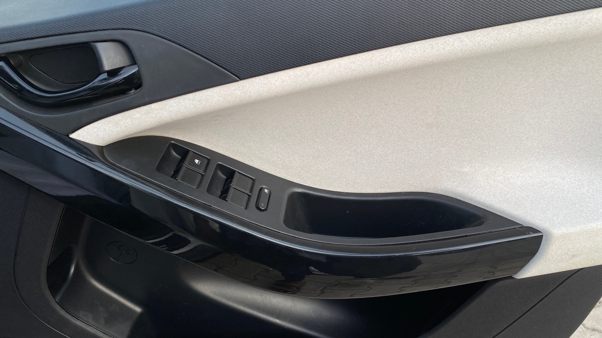 View 2024 Tata Nexon Revotron XE Image 41 Used 2024 Tata Nexon Revotron XE Image 41