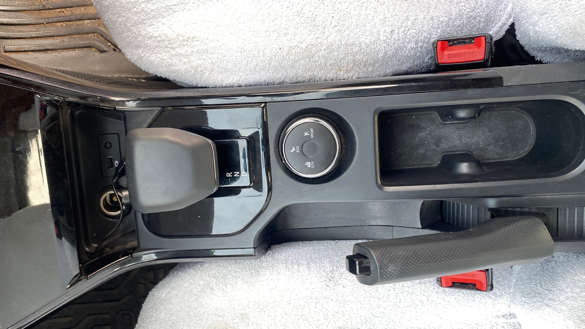 View 2024 Tata Nexon Revotron XE Image 44 Used 2024 Tata Nexon Revotron XE Image 44