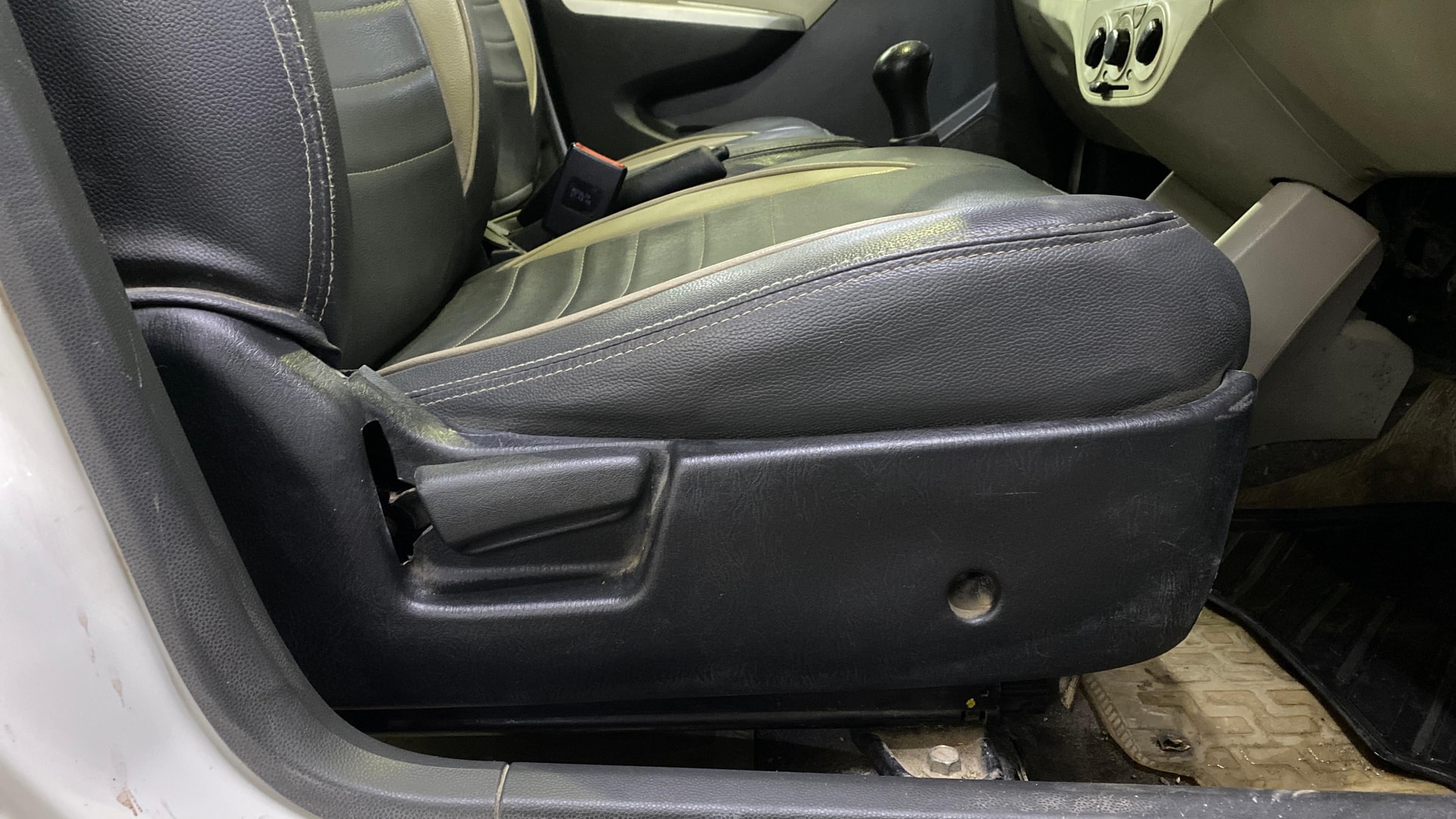 View 2016 Maruti Suzuki Alto K10 LX Image 18 Used 2016 Maruti Suzuki Alto K10 LX Image 18