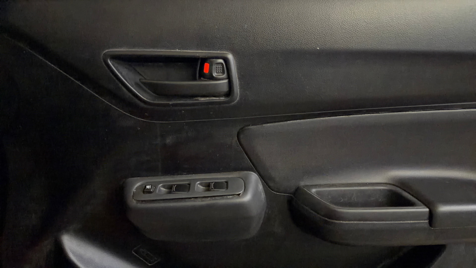 View 2020 Maruti Suzuki 1000 Base Variant Image 37 Used 2020 Maruti Suzuki 1000 Base Variant Image 37