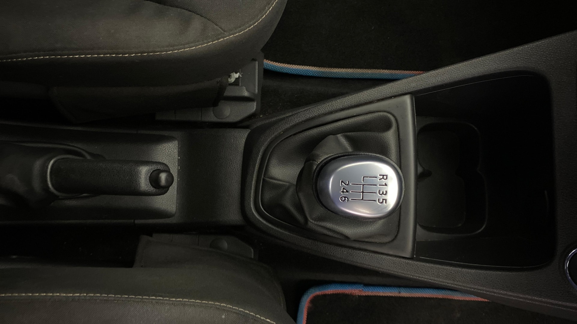 View 2018 Renault Captur RXE Diesel Image 39 Used 2018 Renault Captur RXE Diesel Image 39