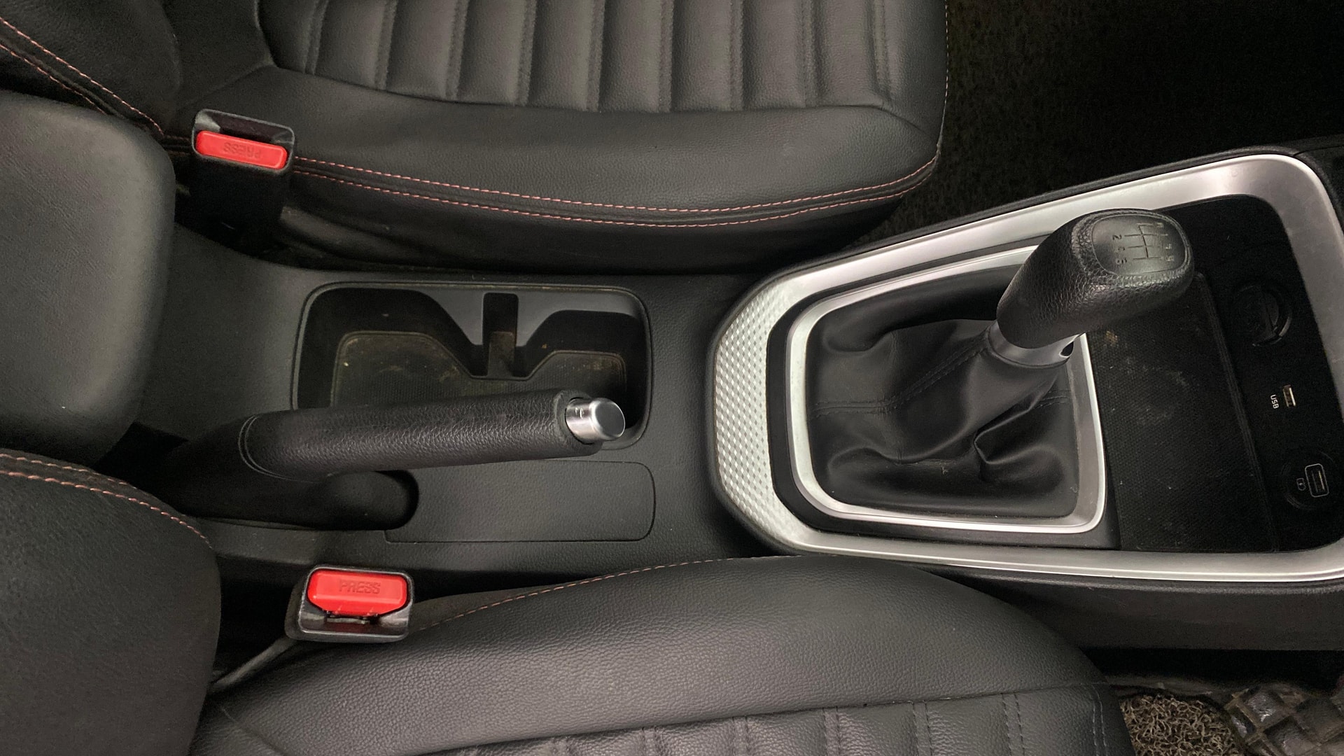 View 2022 Kia Sonet HTK Plus iMT Petrol Image 40 Used 2022 Kia Sonet HTK Plus iMT Petrol Image 40