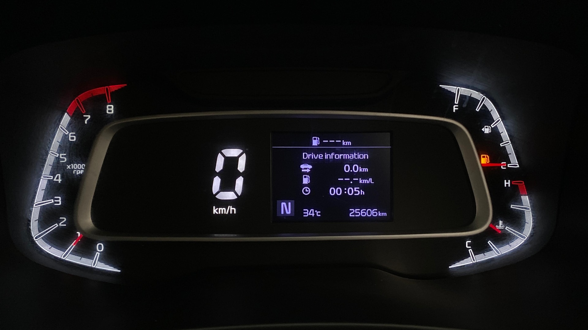 View 2022 Kia Sonet HTK Plus iMT Petrol Image 36 Used 2022 Kia Sonet HTK Plus iMT Petrol Image 36