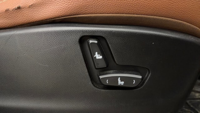 View MG Hector Plus Image 12 Used MG Hector Plus Image 12