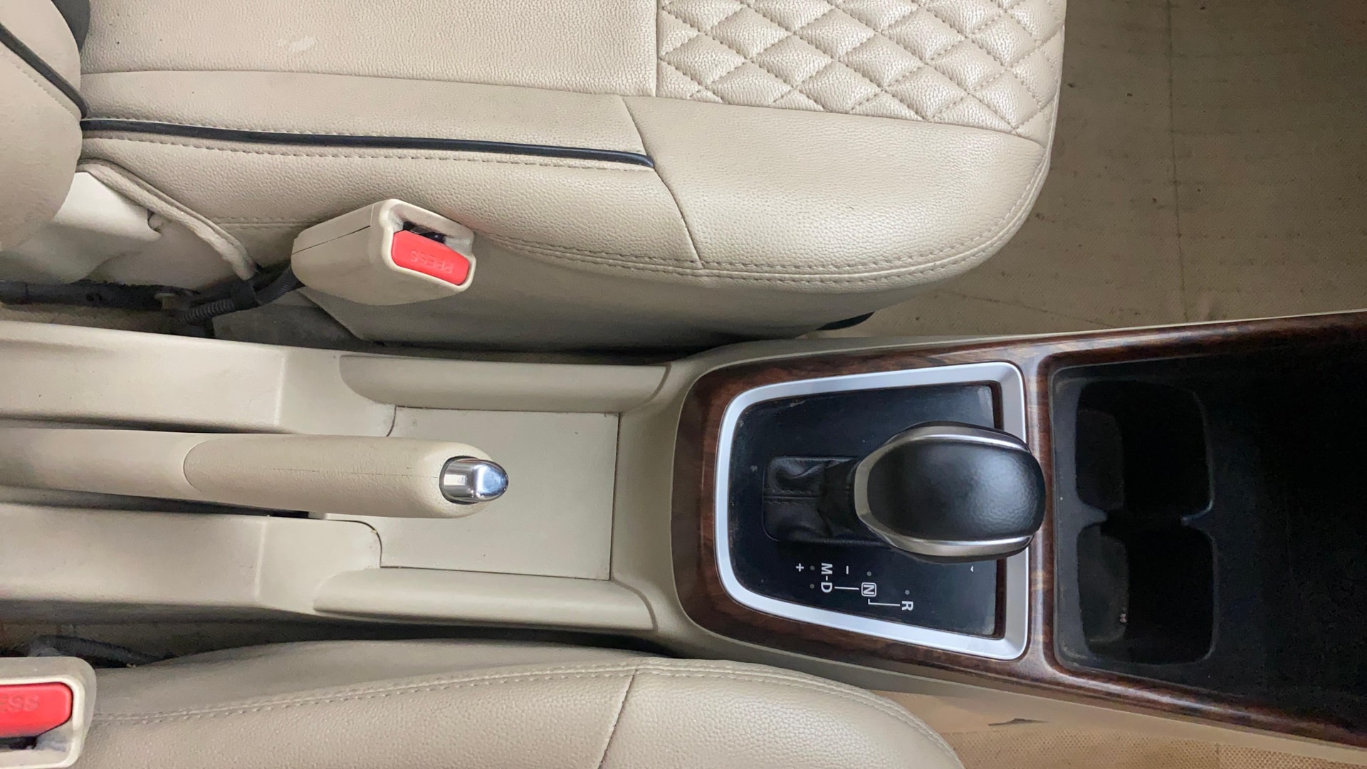 View 2020 Maruti Suzuki 1000 Base Variant Image 38 Used 2020 Maruti Suzuki 1000 Base Variant Image 38