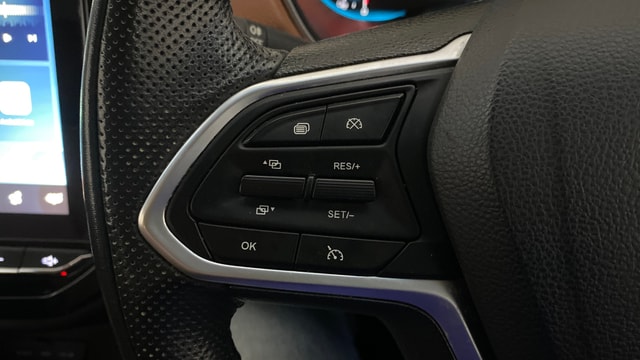 View MG Hector Plus Image 3 Used MG Hector Plus Image 3