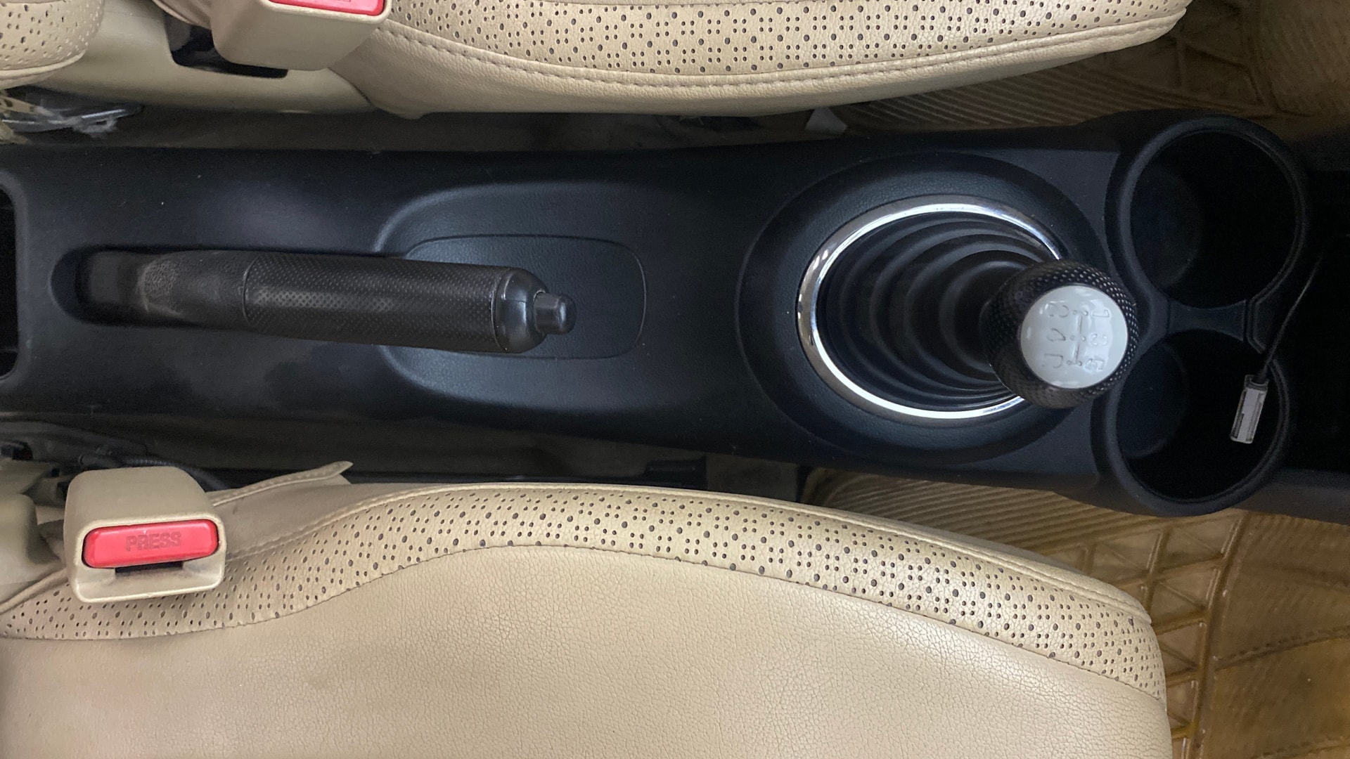 View 2015 Honda Amaze E MT Petrol BS IV Image 37 Used 2015 Honda Amaze E MT Petrol BS IV Image 37