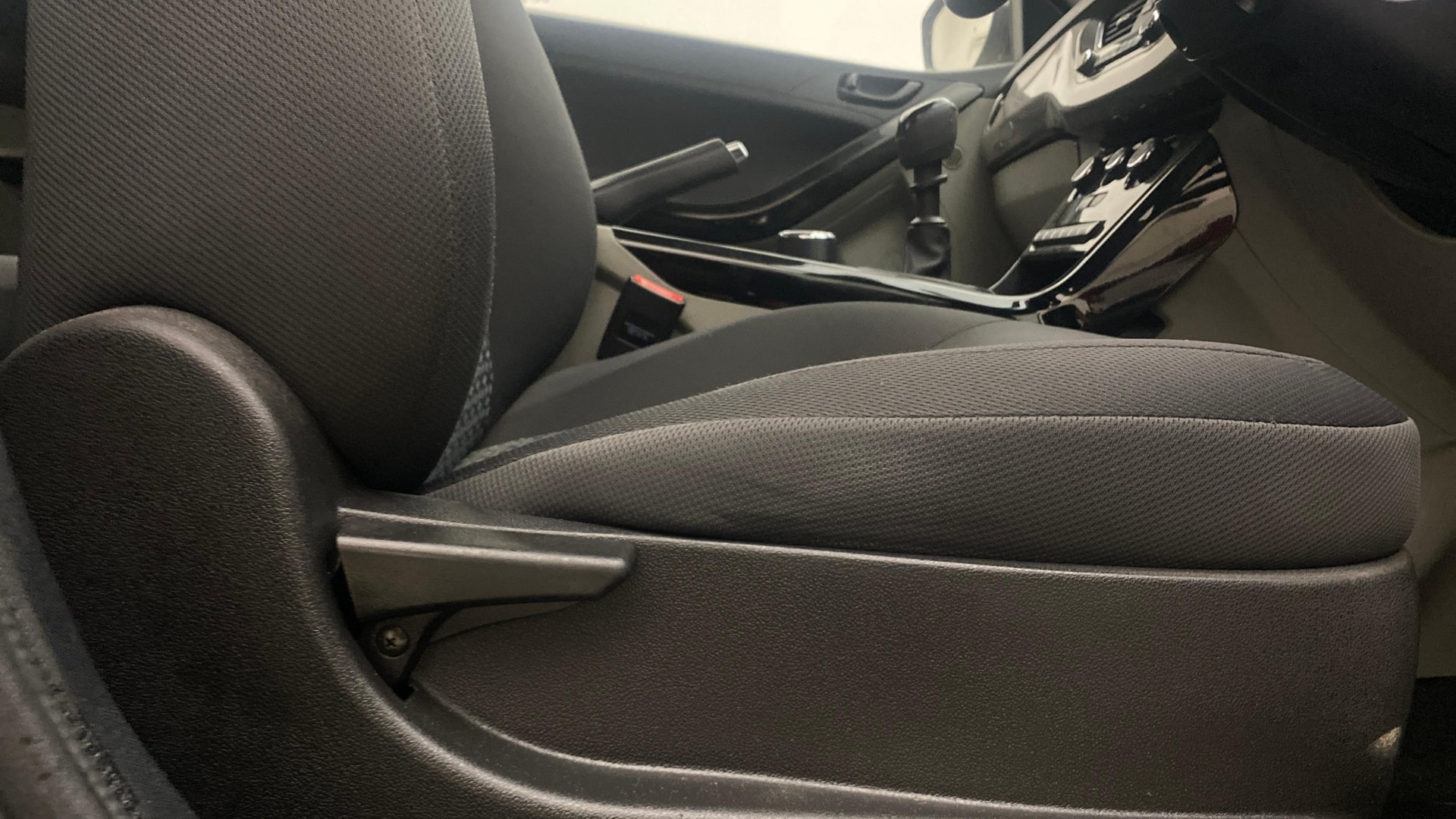View 2020 Tata Nexon Revotron XM Image 18 Used 2020 Tata Nexon Revotron XM Image 18