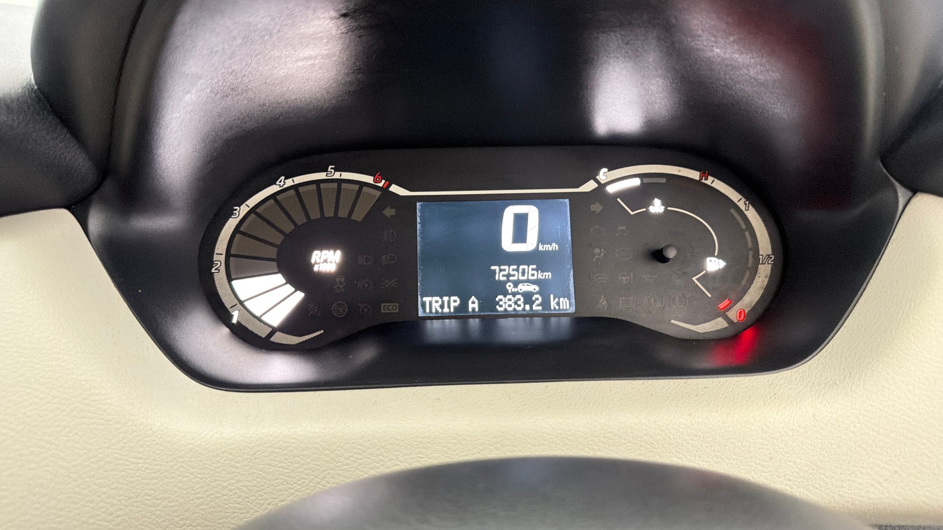 View 2022 Nissan Magnite XE Image 34 Used 2022 Nissan Magnite XE Image 34