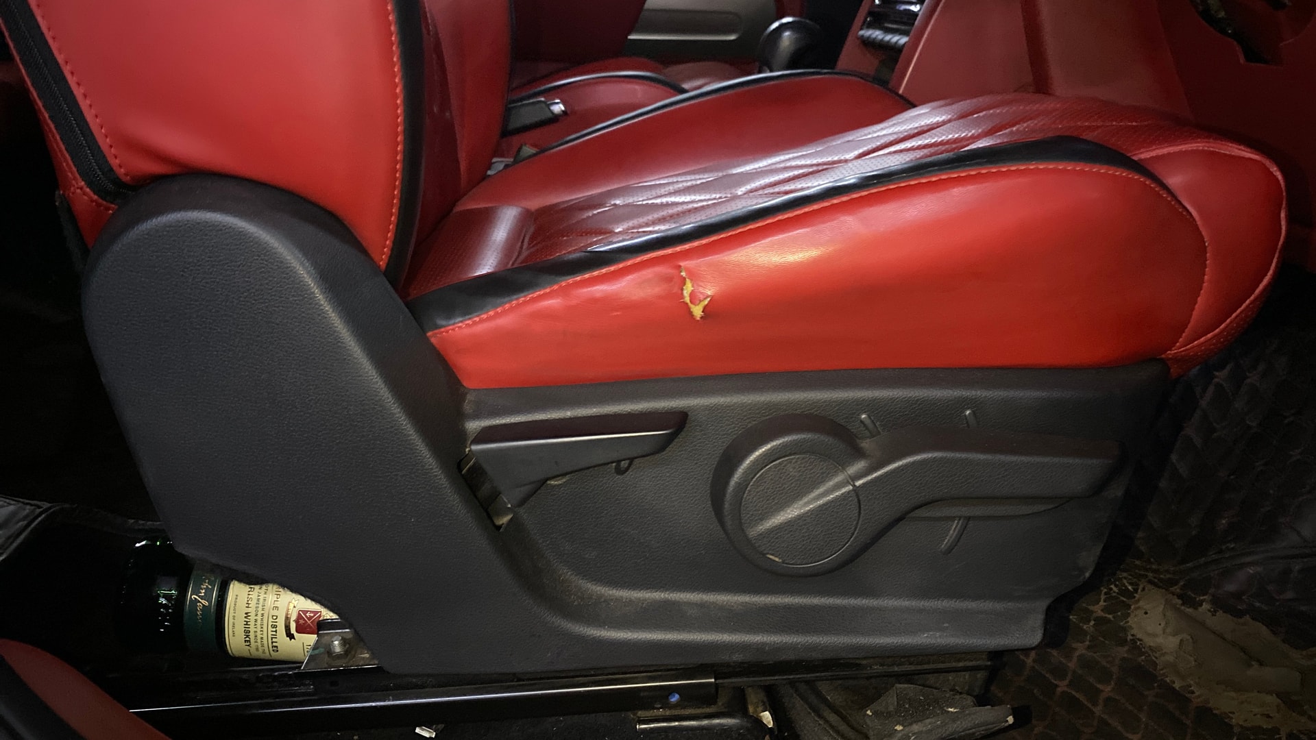 View 2022 Mahindra Thar AX Standard Manual Soft Top 6 Seater Image 19 Used 2022 Mahindra Thar AX Standard Manual Soft Top 6 Seater Image 19