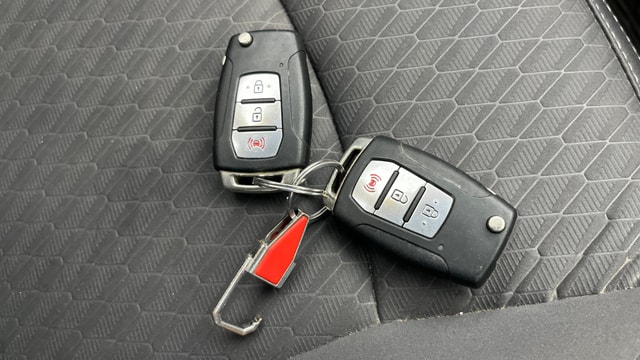View Mahindra XUV300 Image 19 Used Mahindra XUV300 Image 19