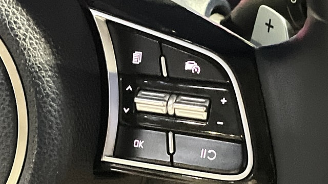 View Kia Carens Image 3 Used Kia Carens Image 3