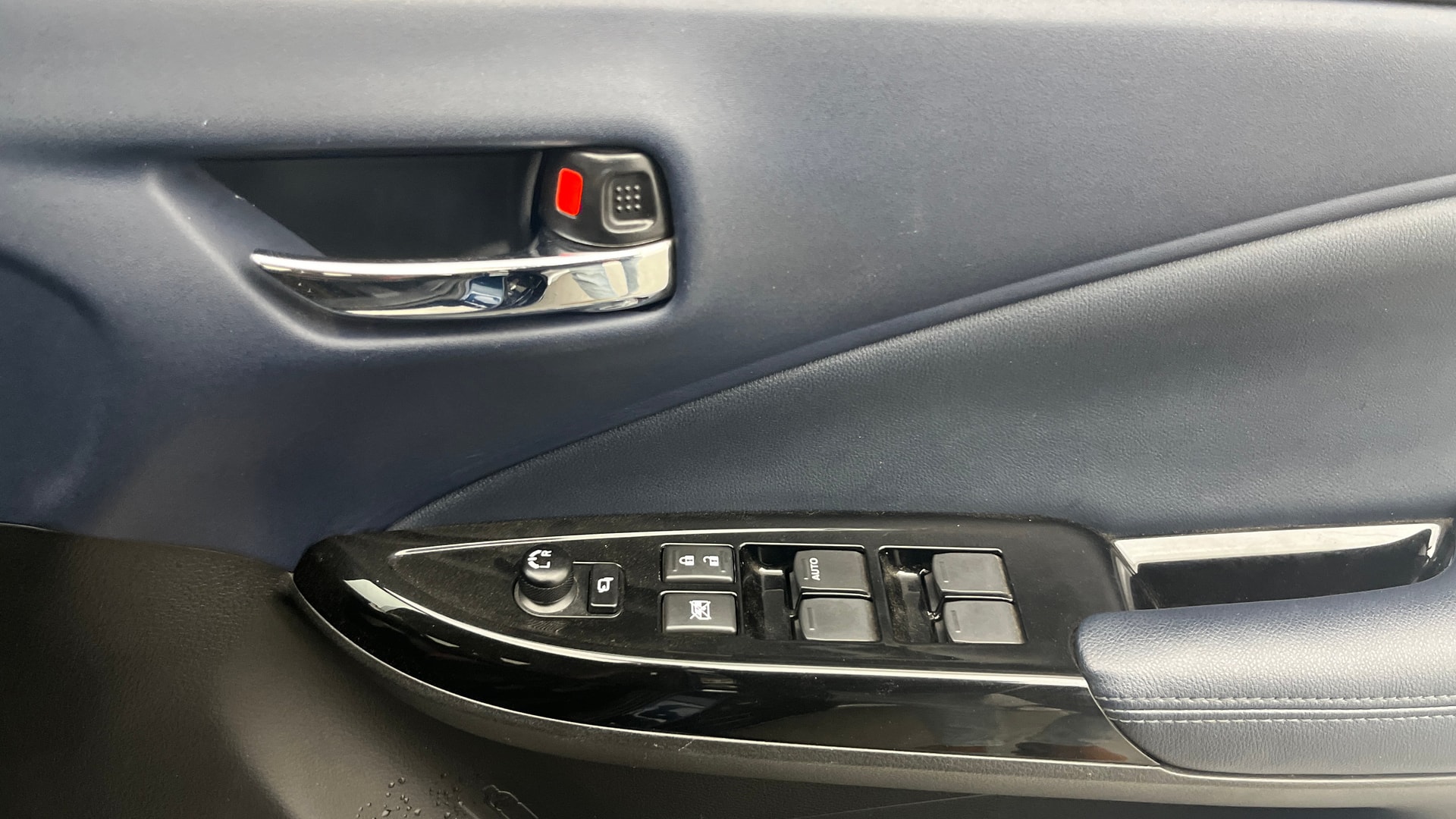 View 2024 Maruti Suzuki 1000 Base Variant Image 33 Used 2024 Maruti Suzuki 1000 Base Variant Image 33