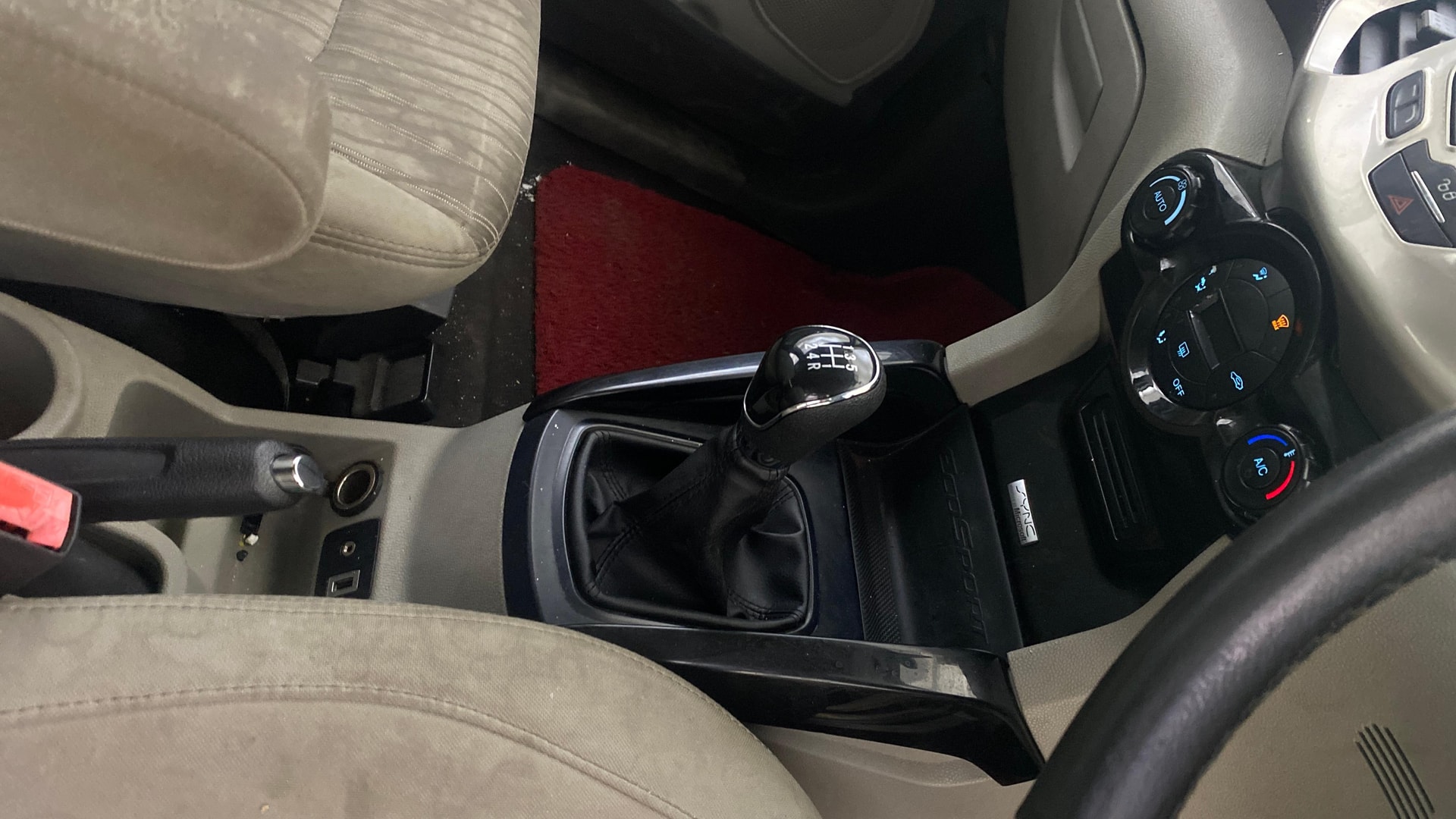 View 2016 Ford EcoSport 1.5 TDCi Diesel Ambiente BS IV Image 37 Used 2016 Ford EcoSport 1.5 TDCi Diesel Ambiente BS IV Image 37