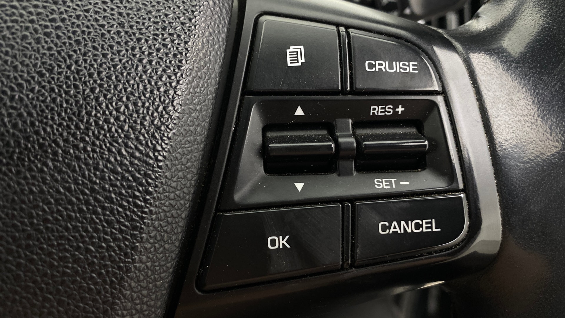 View 2019 Hyundai Creta 1.4 E Diesel Image 3 Used 2019 Hyundai Creta 1.4 E Diesel Image 3