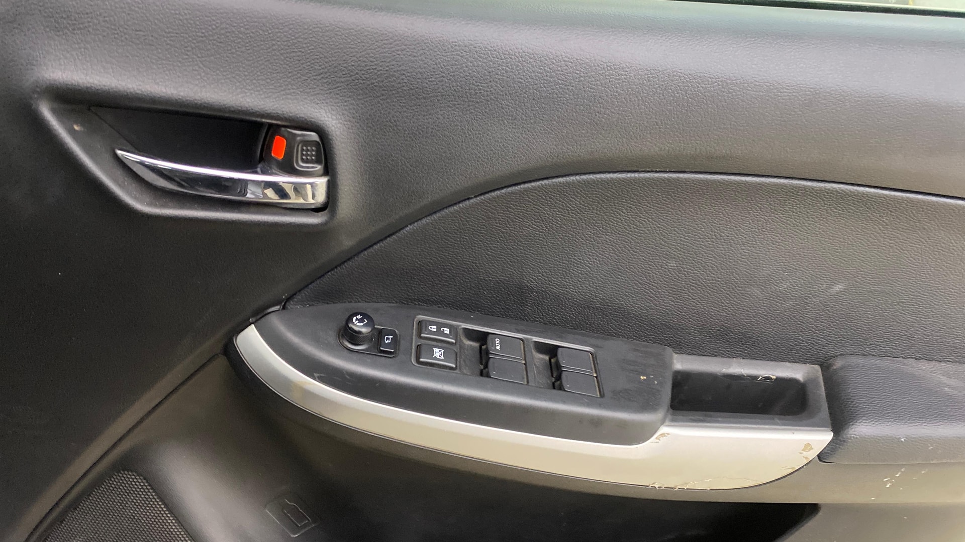 View 2017 Maruti Suzuki 1000 Base Variant Image 32 Used 2017 Maruti Suzuki 1000 Base Variant Image 32