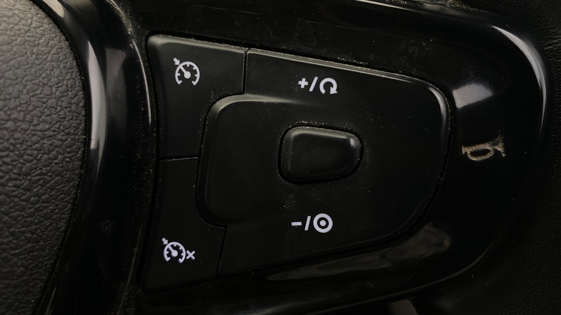 View 2021 Tata Nexon Revotron XE Image 3 Used 2021 Tata Nexon Revotron XE Image 3