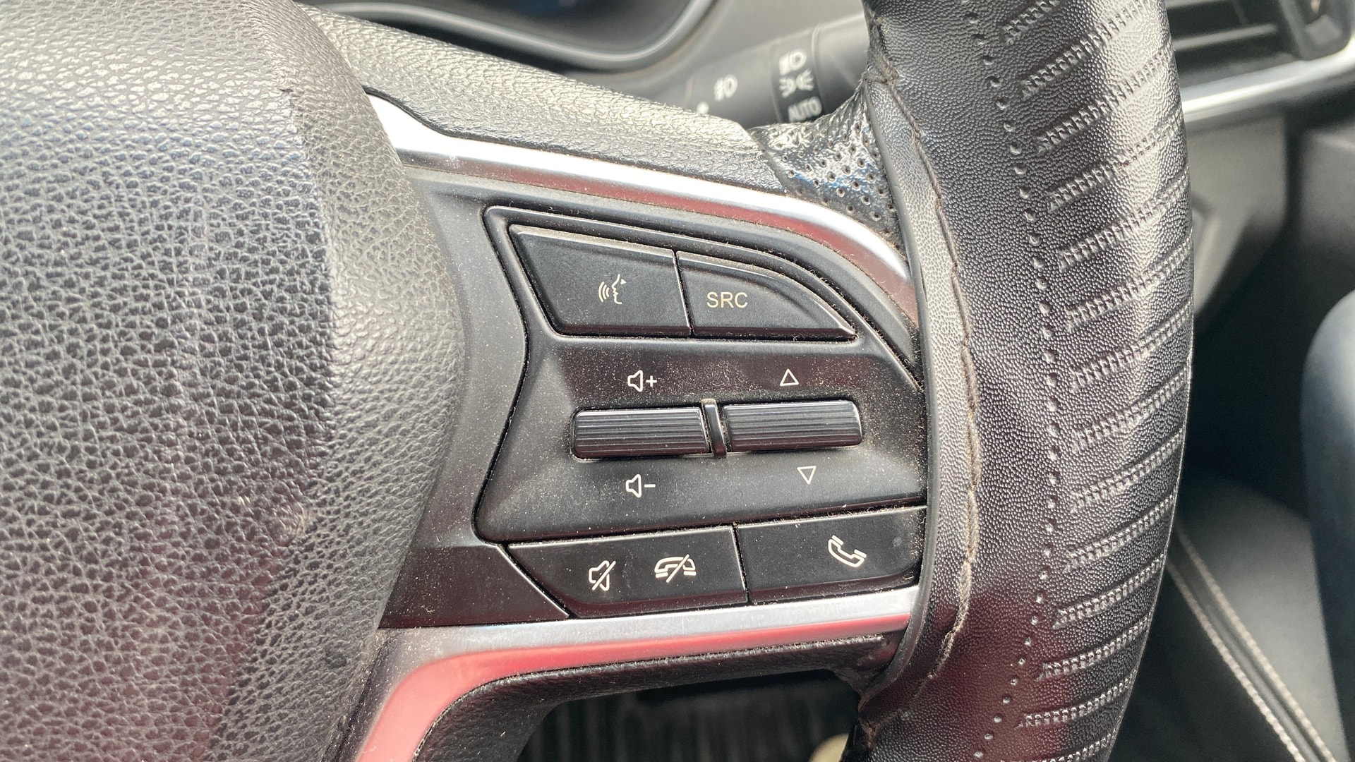 View 2021 MG Hector Sharp Hybrid BS IV Image 3 Used 2021 MG Hector Sharp Hybrid BS IV Image 3