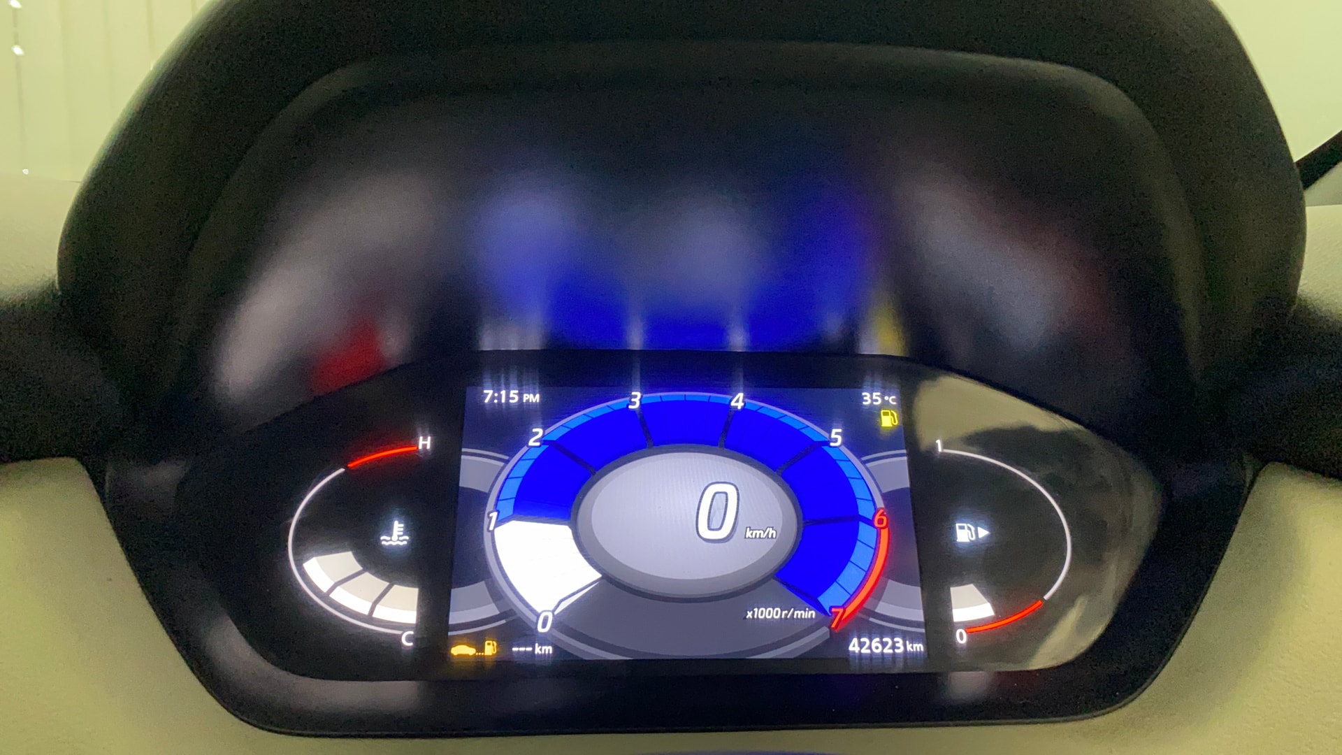 View 2021 Nissan Magnite XV Image 22 Used 2021 Nissan Magnite XV Image 22