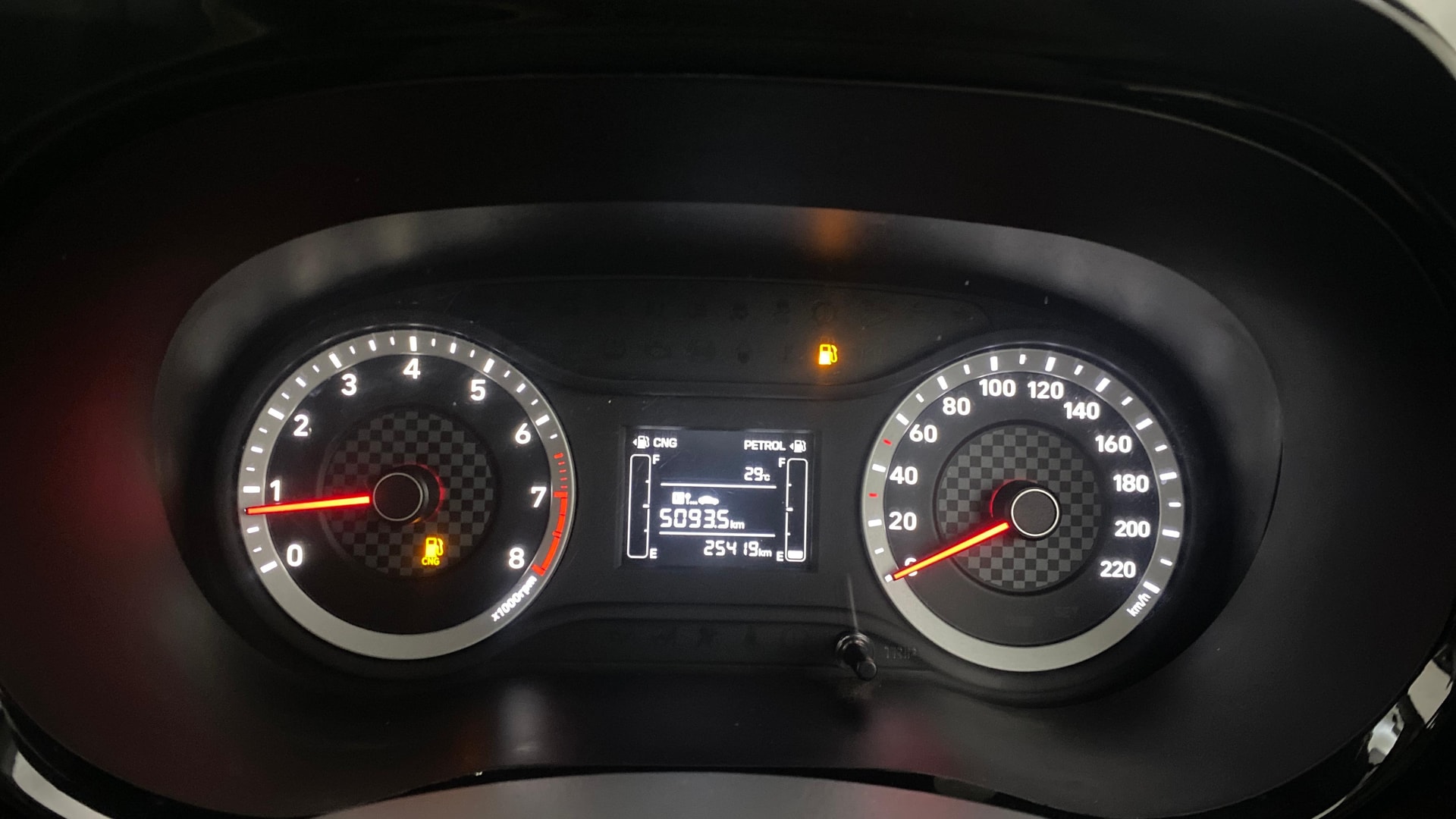 View 2021 Hyundai Grand i10 Nios Sportz CNG Image 34 Used 2021 Hyundai Grand i10 Nios Sportz CNG Image 34