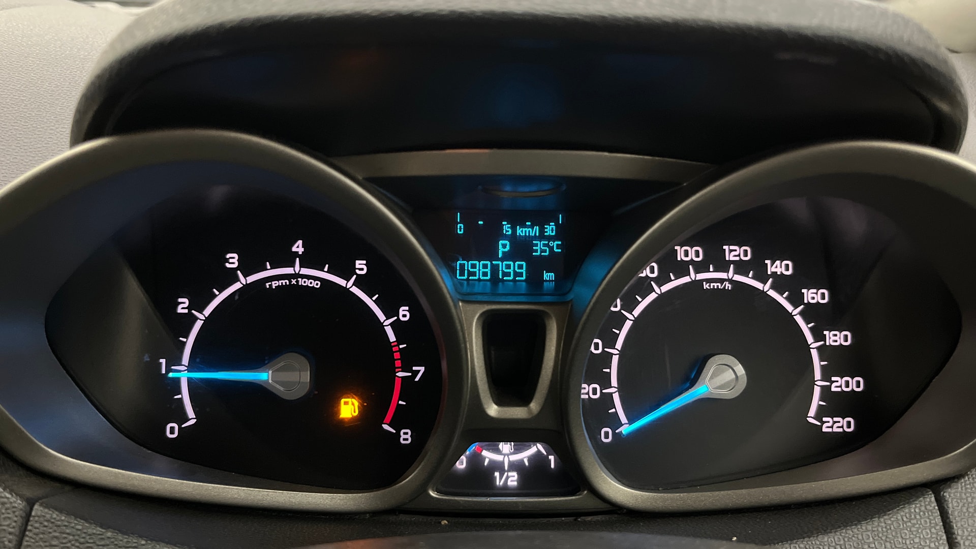 View 2016 Ford EcoSport 1.5 TDCi Diesel Ambiente BS IV Image 19 Used 2016 Ford EcoSport 1.5 TDCi Diesel Ambiente BS IV Image 19