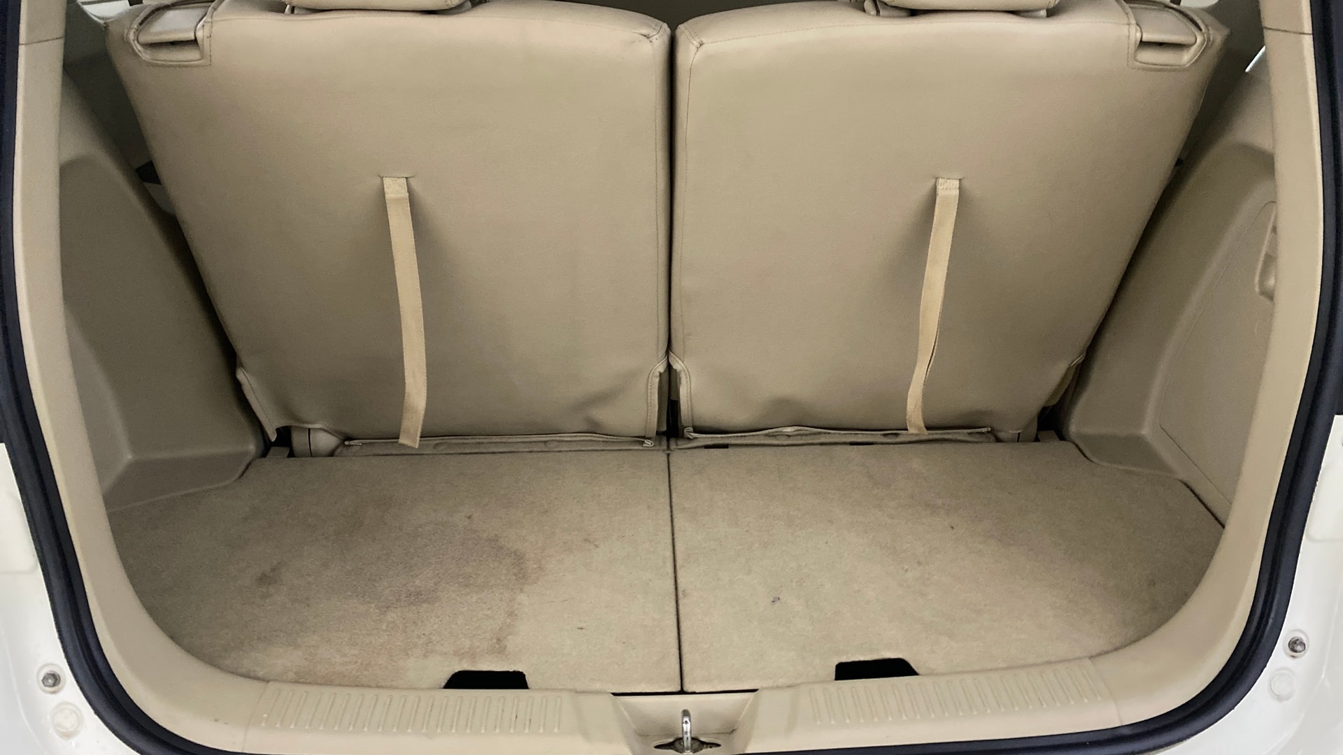 View 2019 Maruti Suzuki 1000 Base Variant Image 10 Used 2019 Maruti Suzuki 1000 Base Variant Image 10