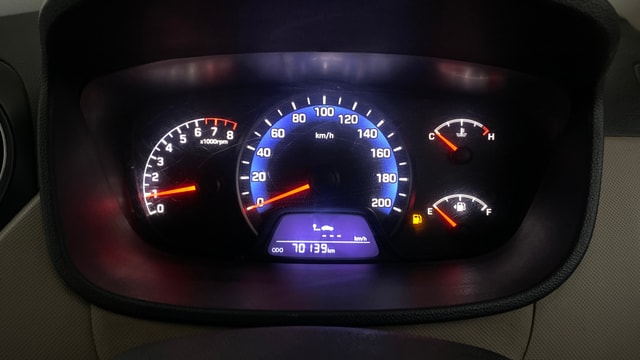 View Hyundai Xcent Image 33 Used Hyundai Xcent Image 33
