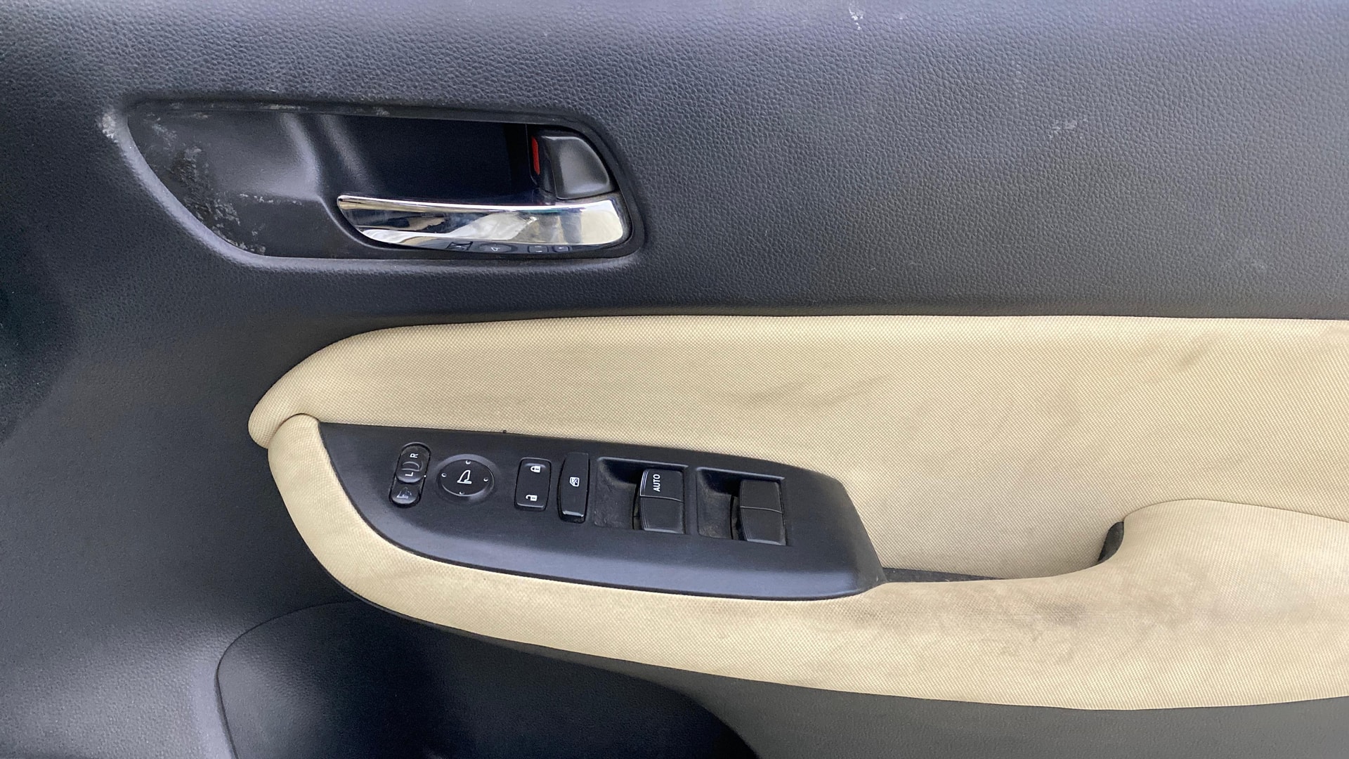View 2021 Honda City ZX MT Diesel Anniversary Edition Image 39 Used 2021 Honda City ZX MT Diesel Anniversary Edition Image 39