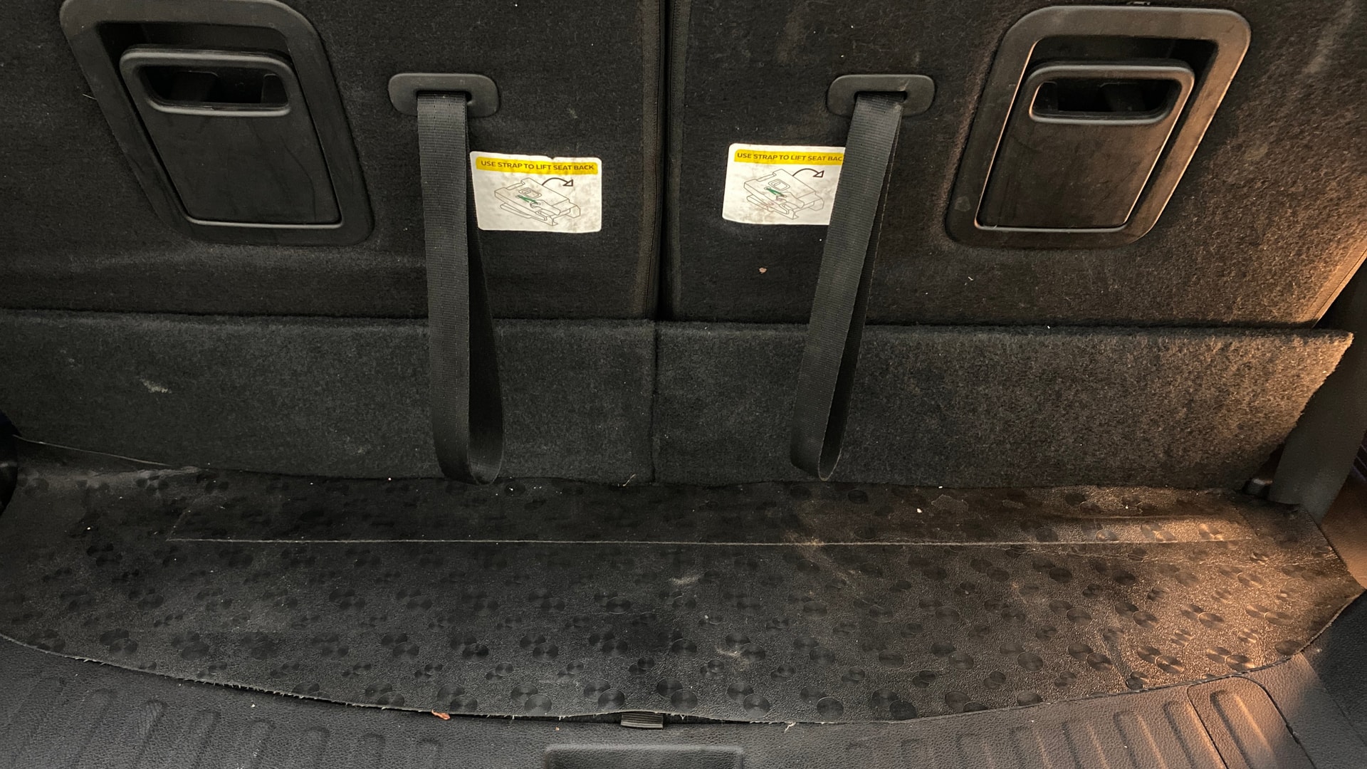 View 2024 Tata Safari XZA Plus Option Dark Image 6 Used 2024 Tata Safari XZA Plus Option Dark Image 6