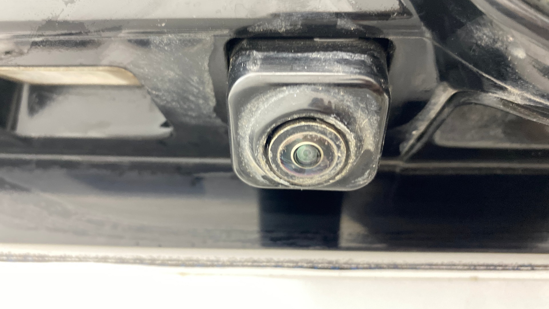 View 2024 Tata Safari XZA Plus Option Dark Image 16 Used 2024 Tata Safari XZA Plus Option Dark Image 16