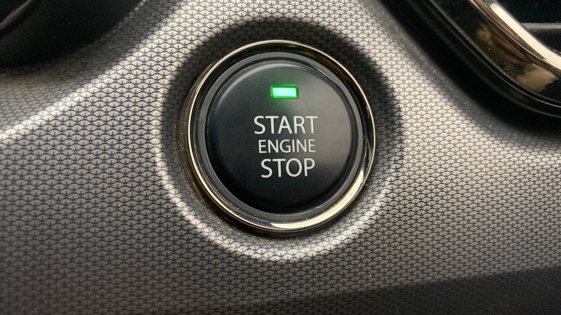 View 2024 Tata Safari XZA Plus Option Dark Image 41 Used 2024 Tata Safari XZA Plus Option Dark Image 41