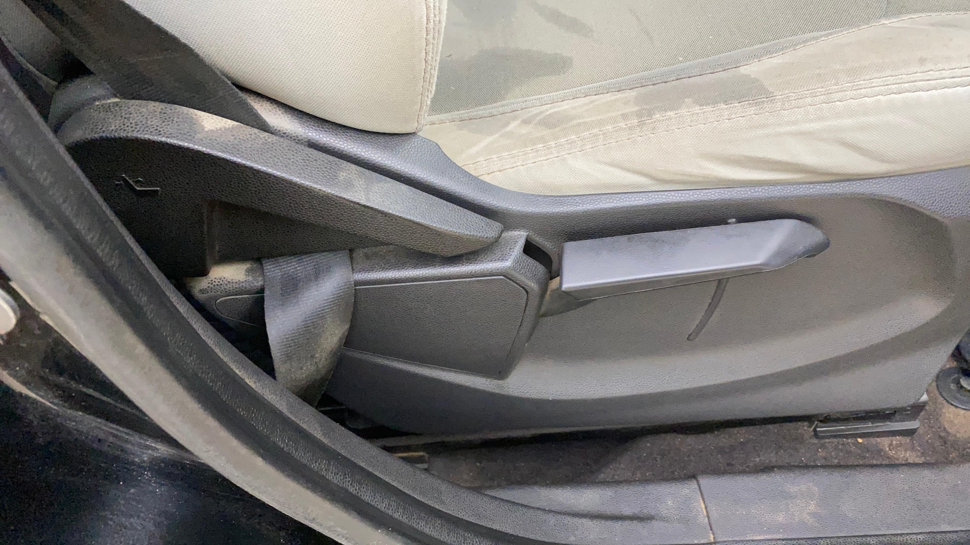 View 2016 Ford EcoSport 1.5 TDCi Diesel Ambiente BS IV Image 18 Used 2016 Ford EcoSport 1.5 TDCi Diesel Ambiente BS IV Image 18
