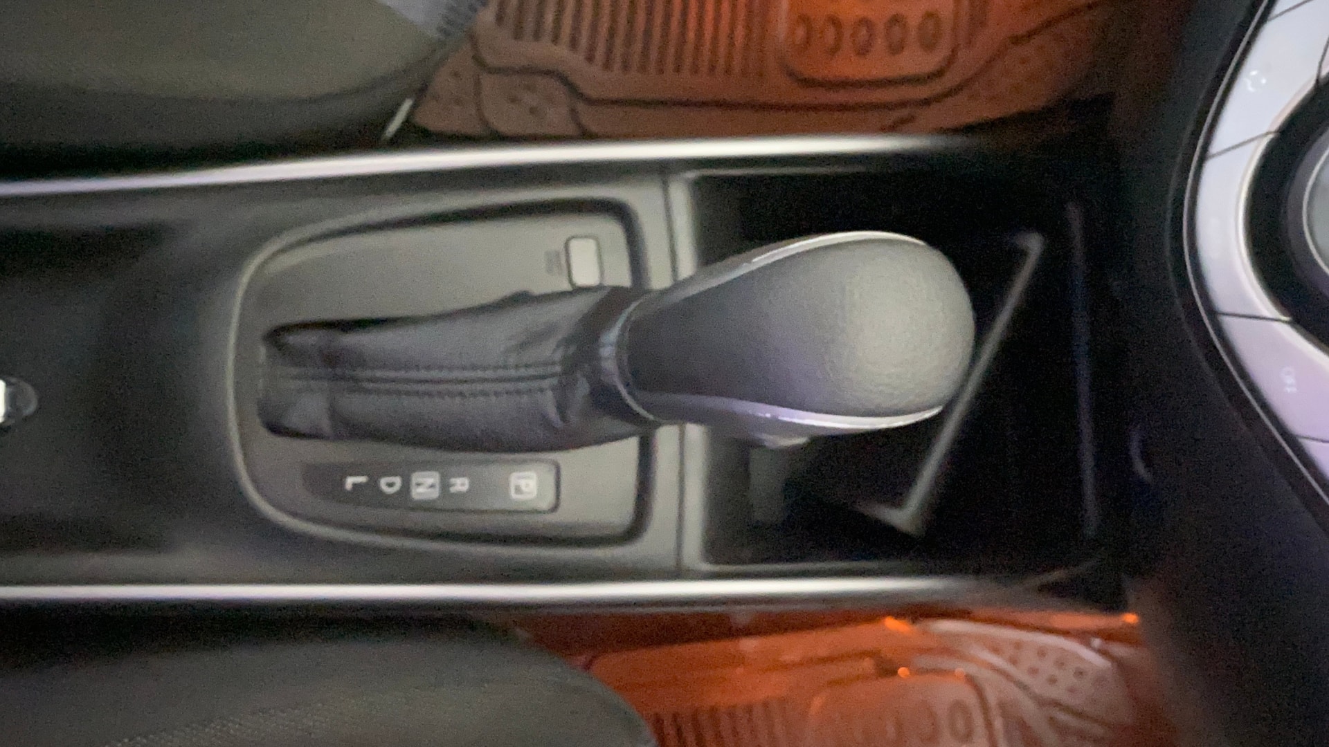 View 2020 Maruti Suzuki 1000 Base Variant Image 39 Used 2020 Maruti Suzuki 1000 Base Variant Image 39