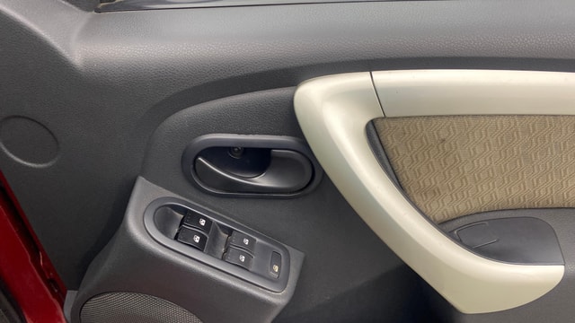 View Renault Duster Image 32 Used Renault Duster Image 32
