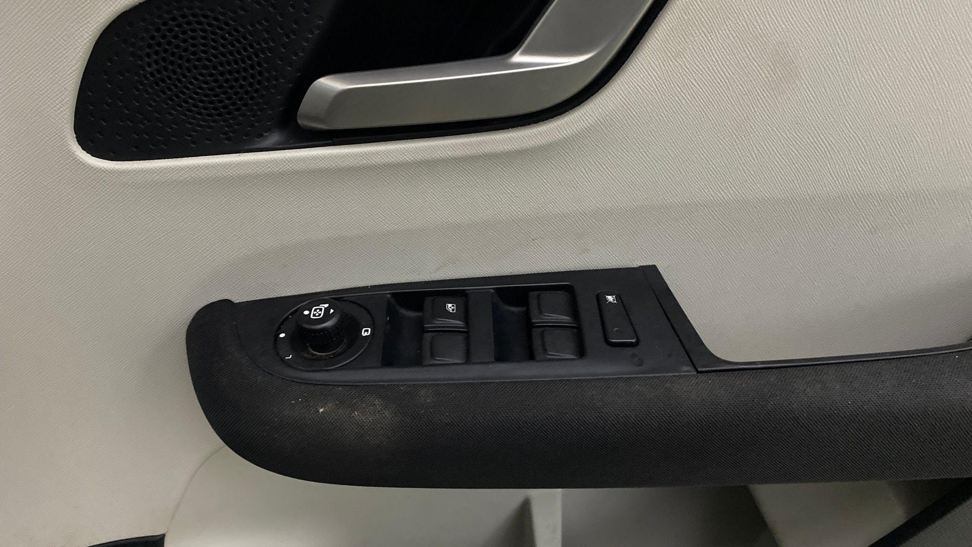 Used 2025 Tata Altroz Used 2025 Tata Altroz