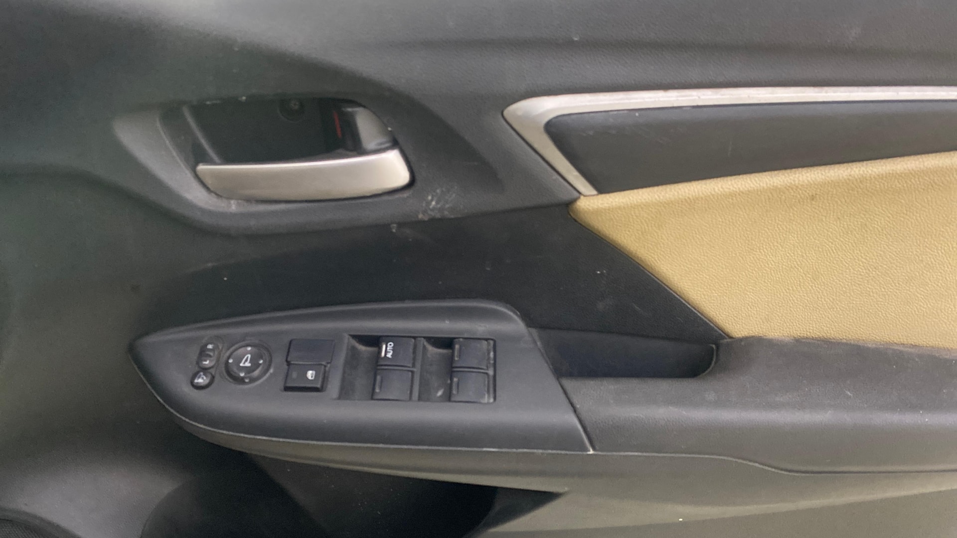 View 2015 Honda Jazz E MT Diesel Image 33 Used 2015 Honda Jazz E MT Diesel Image 33