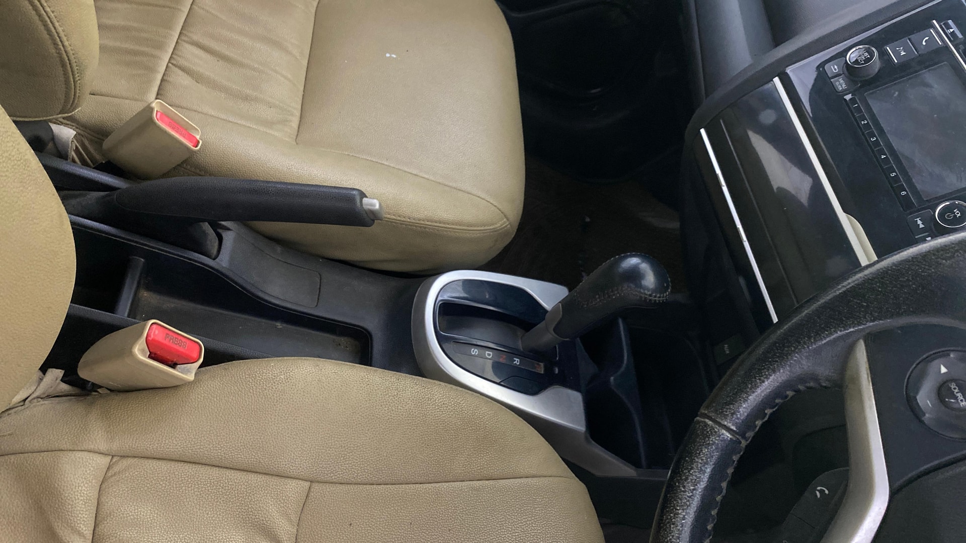 View 2015 Honda Jazz E MT Diesel Image 38 Used 2015 Honda Jazz E MT Diesel Image 38