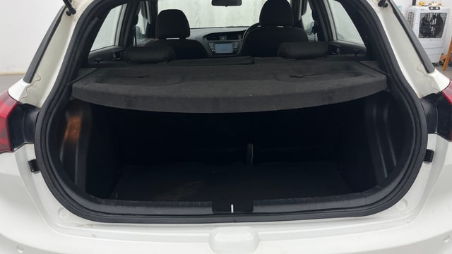 View Hyundai i20 Active Image 10 Used Hyundai i20 Active Image 10