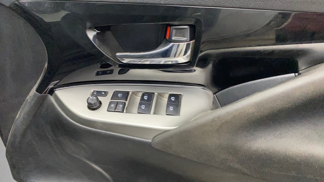 View Toyota Innova Crysta Image 40 Used Toyota Innova Crysta Image 40
