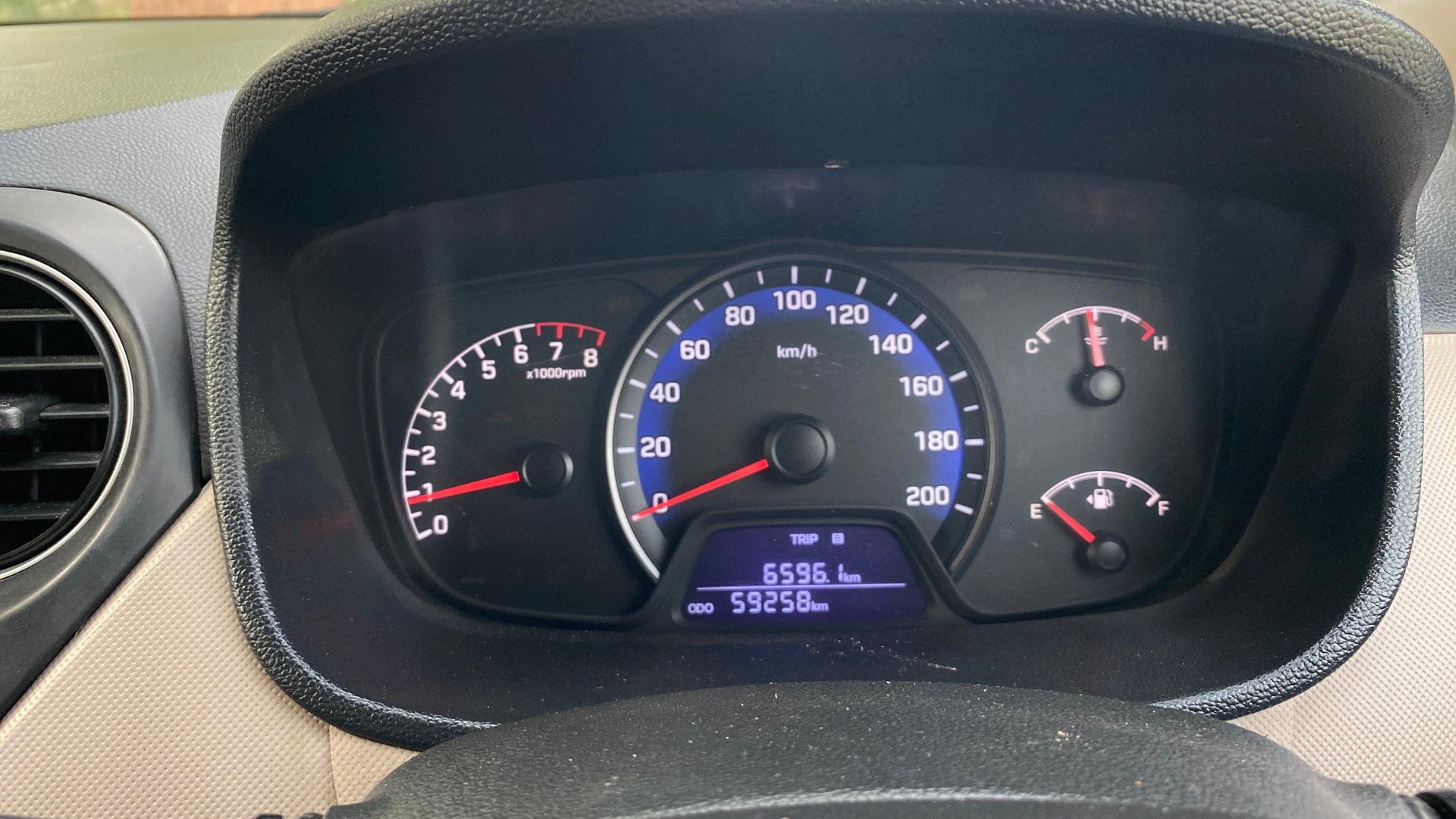 View 2018 Hyundai Xcent SX Petrol Image 34 Used 2018 Hyundai Xcent SX Petrol Image 34
