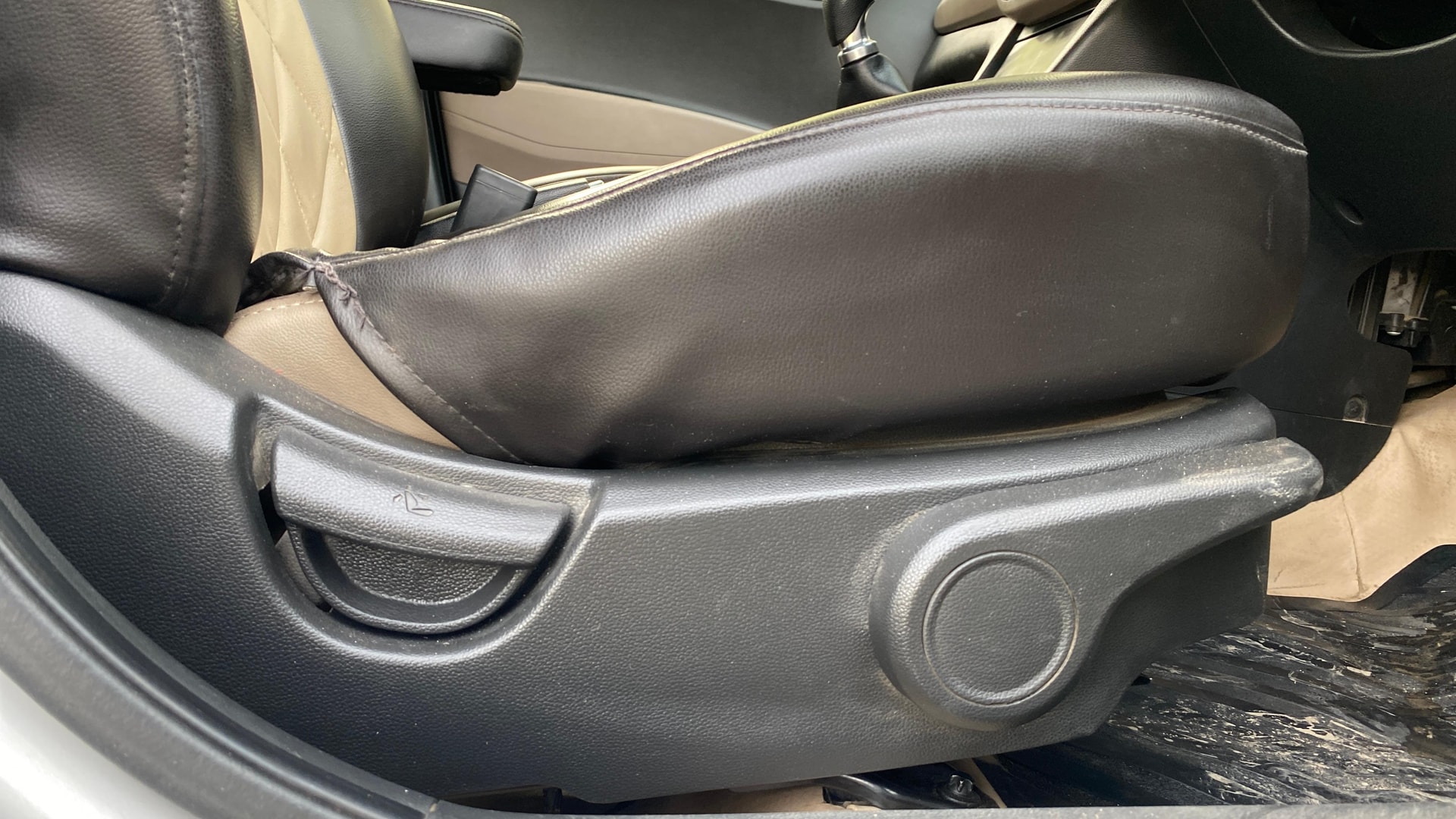 View 2018 Hyundai Xcent SX Petrol Image 18 Used 2018 Hyundai Xcent SX Petrol Image 18