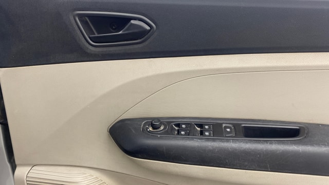 View Renault Triber Image 33 Used Renault Triber Image 33